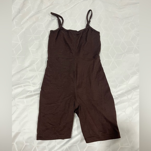 Shorts and tank top jumpsuit - Picture 2 of 2